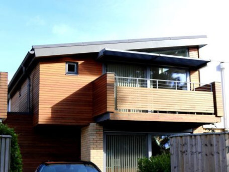 Flat vs pitched roofs – what to choose?
