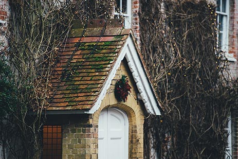 winter-house-roof