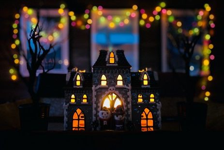 halloween-house-decorations